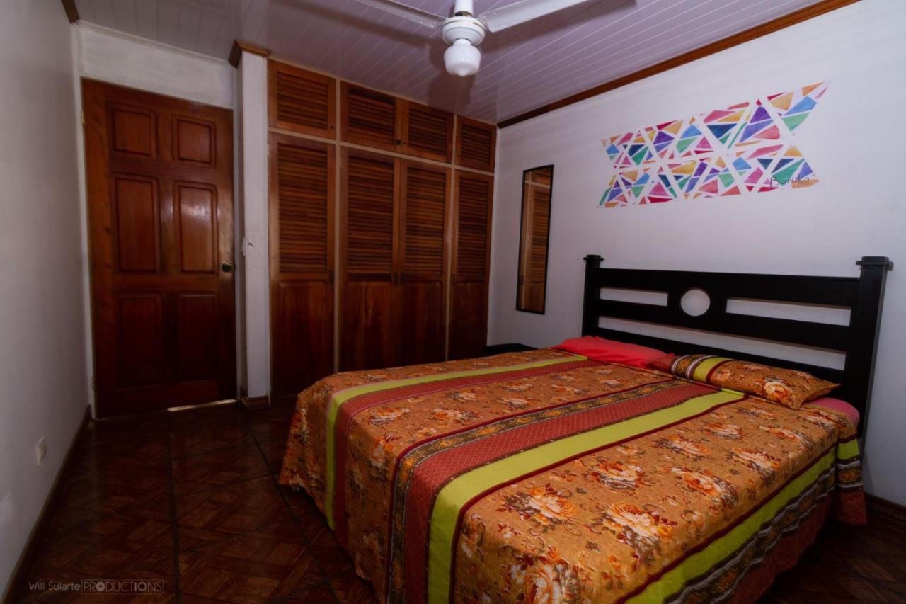 Hotel Boruka Bnb à Alajuela Extérieur photo